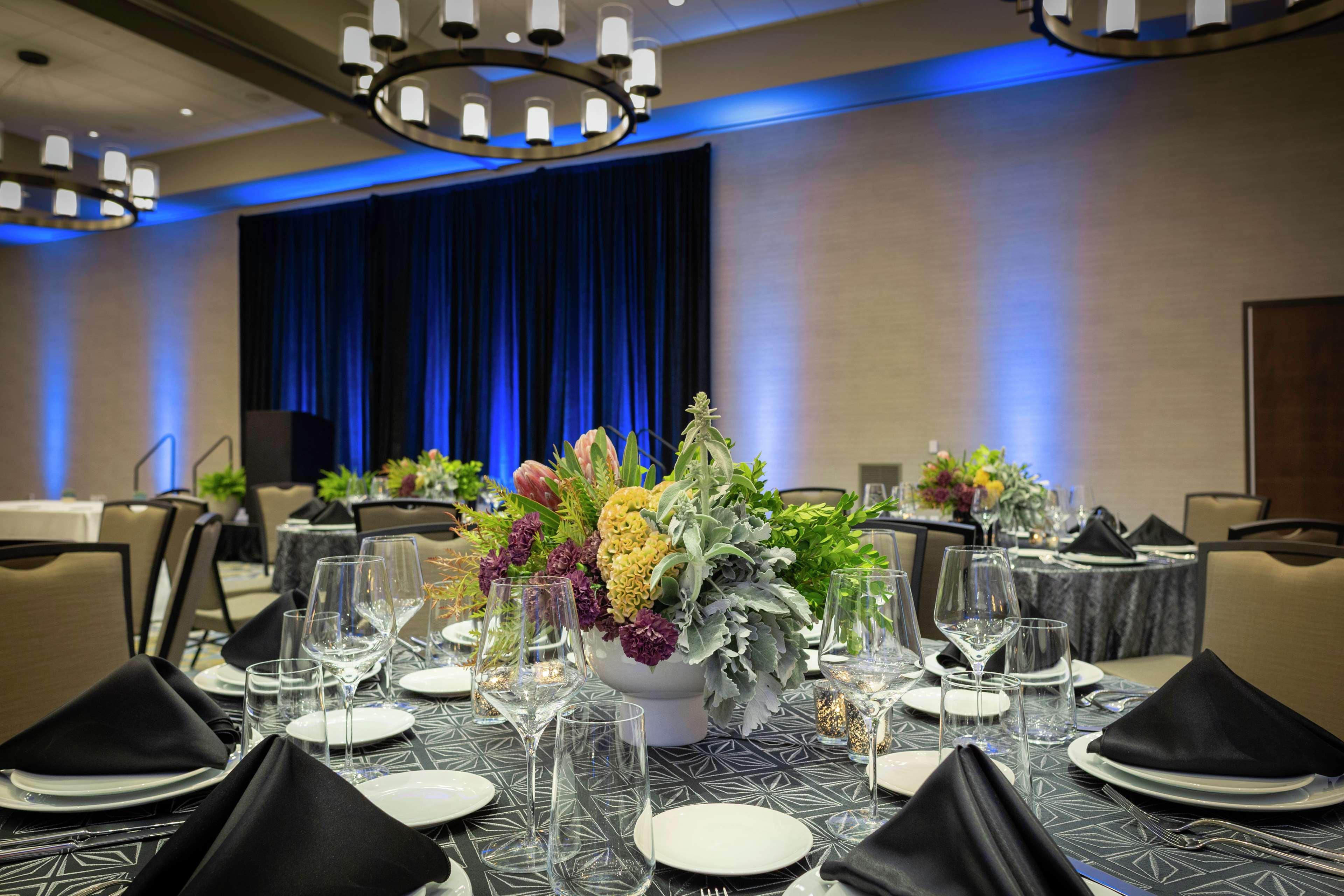 Embassy Suites By Hilton Grand Rapids Downtown Εξωτερικό φωτογραφία